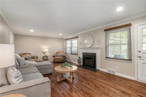 $495,000 | 6525 Hodges Drive, Prairie Village, KS 66208