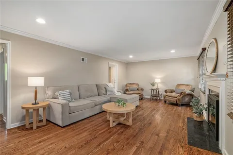 $495,000 | 6525 Hodges Drive, Prairie Village, KS 66208