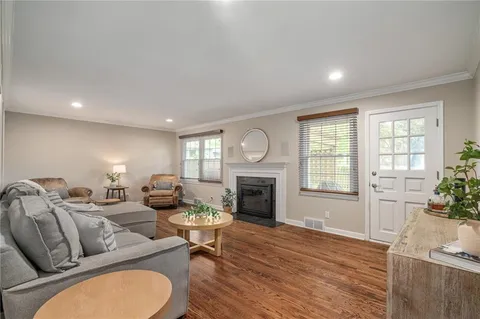$495,000 | 6525 Hodges Drive, Prairie Village, KS 66208