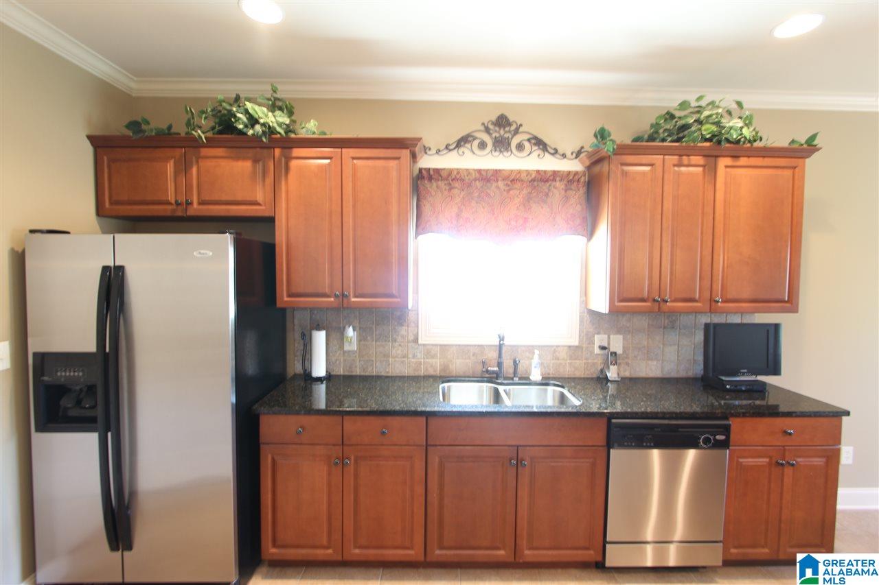 412 Heathersage Road Alabaster, AL 35114 - Photo 10 of 34
