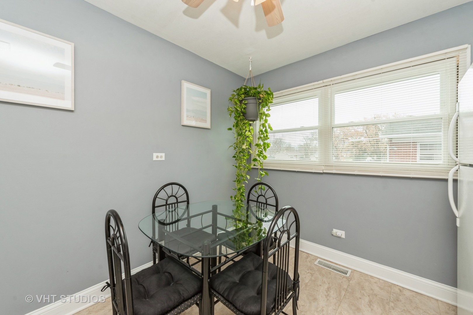 6804 Valley View Road Hanover Park, IL 60133 - Photo 4 of 15 Gallery Image 4