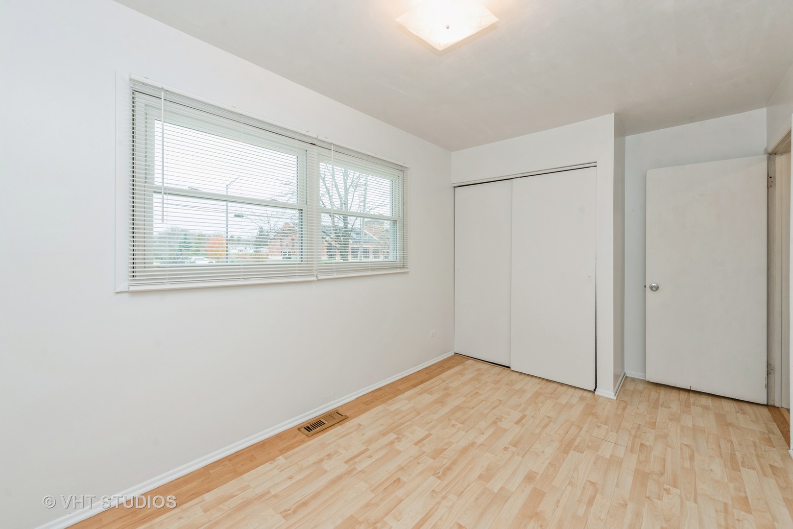 6804 Valley View Road Hanover Park, IL 60133 - Photo 7 of 15 Gallery Image 7