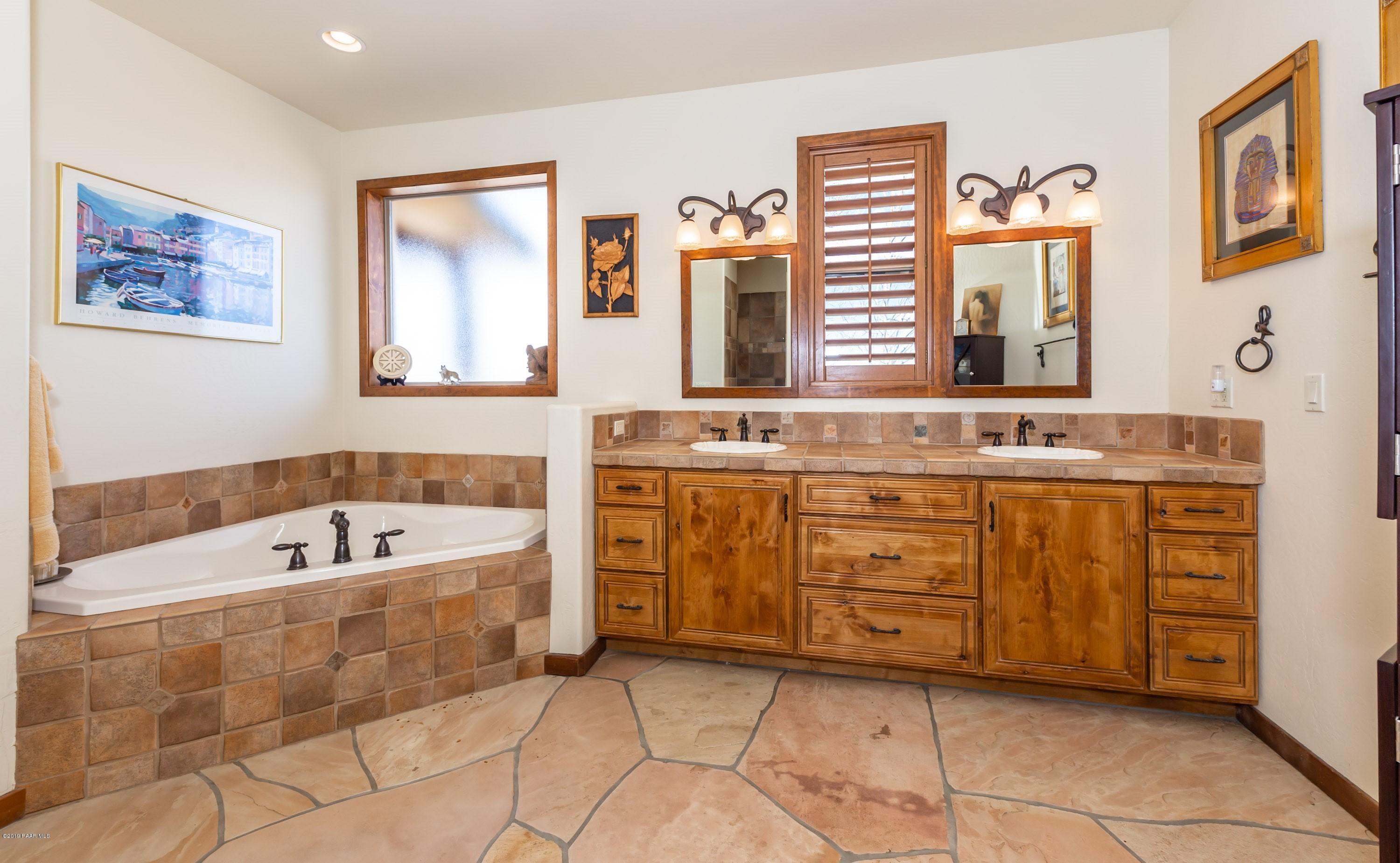 4355 Friendly Meadow Road Prescott, AZ 86305 - Photo 27 of 46 Master Bathroom