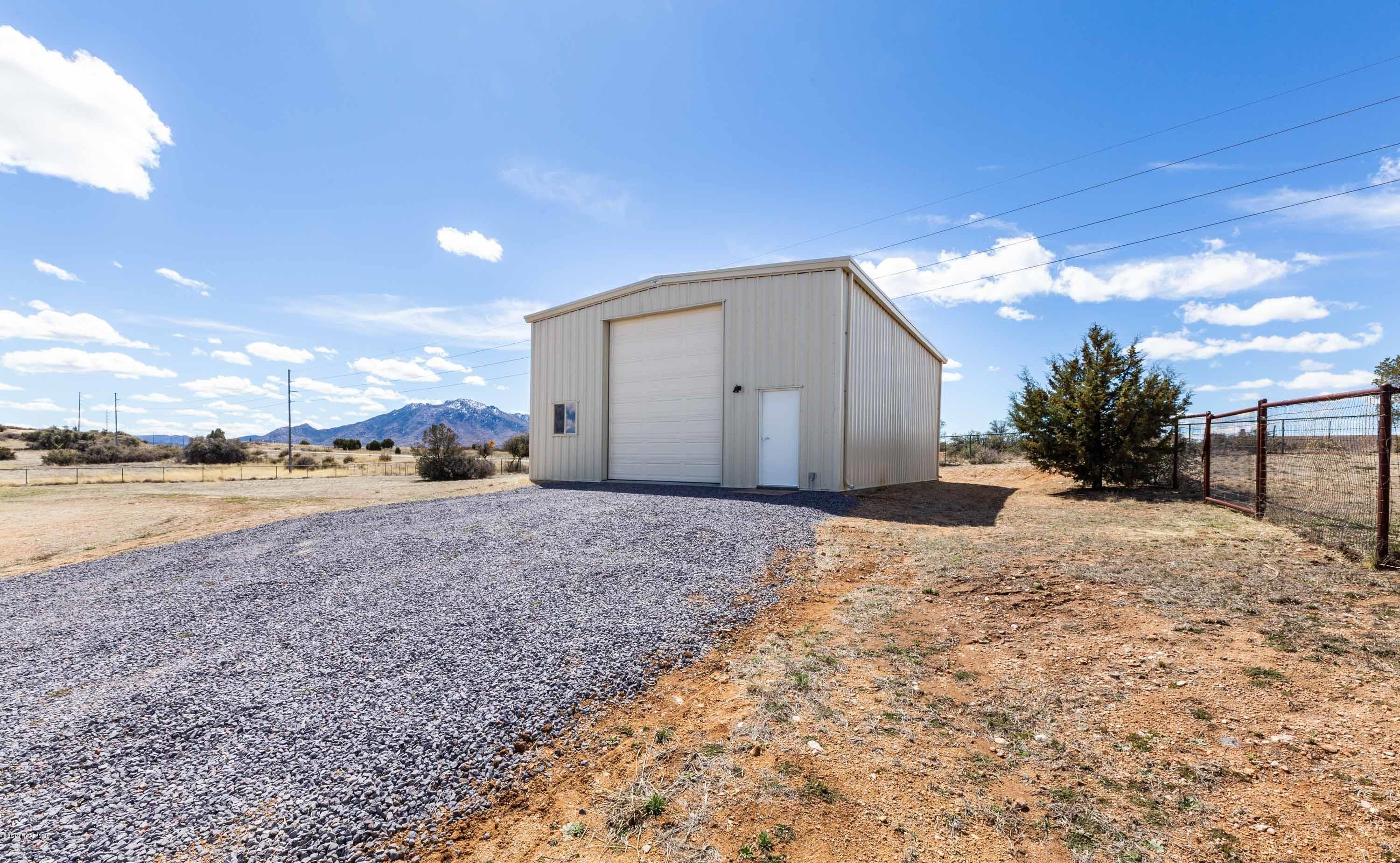 4355 Friendly Meadow Road Prescott, AZ 86305 - Photo 39 of 46 2018 30 x 40 RV Garage