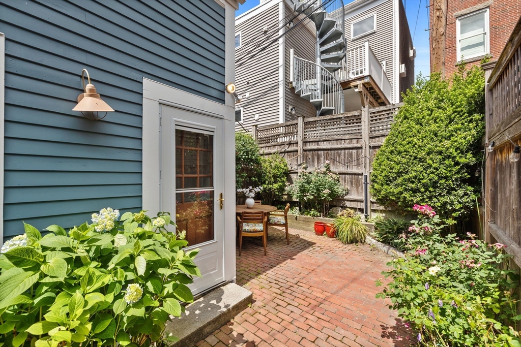 64 Pearl Street Boston, MA 02129 - Photo 25 of 29