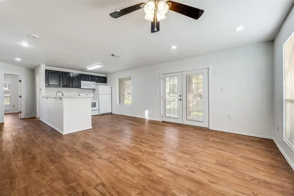 $1,650 | 812 Driftwood Drive, Shady Shores, TX 76208