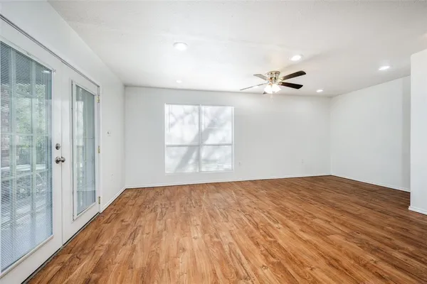 $1,650 | 812 Driftwood Drive, Shady Shores, TX 76208