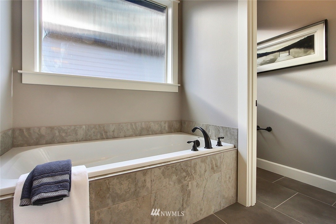 4836 Castleton Road Southwest Port Orchard, WA 98367 - Photo 12 of 13 Gallery Image 12
