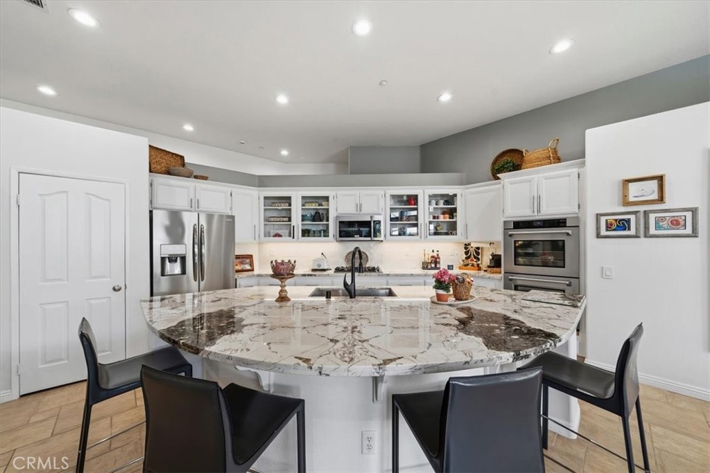 11535 Springwood Court Riverside, CA 92505 - Photo 15 of 50 Kitchen