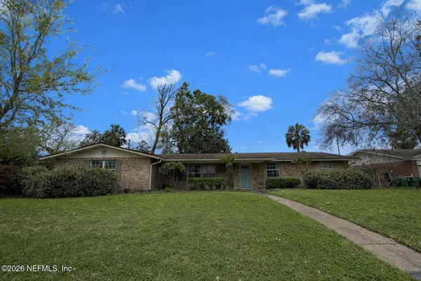 $3,600 | 2 Fairway Road, Jacksonville Beach, FL 32250