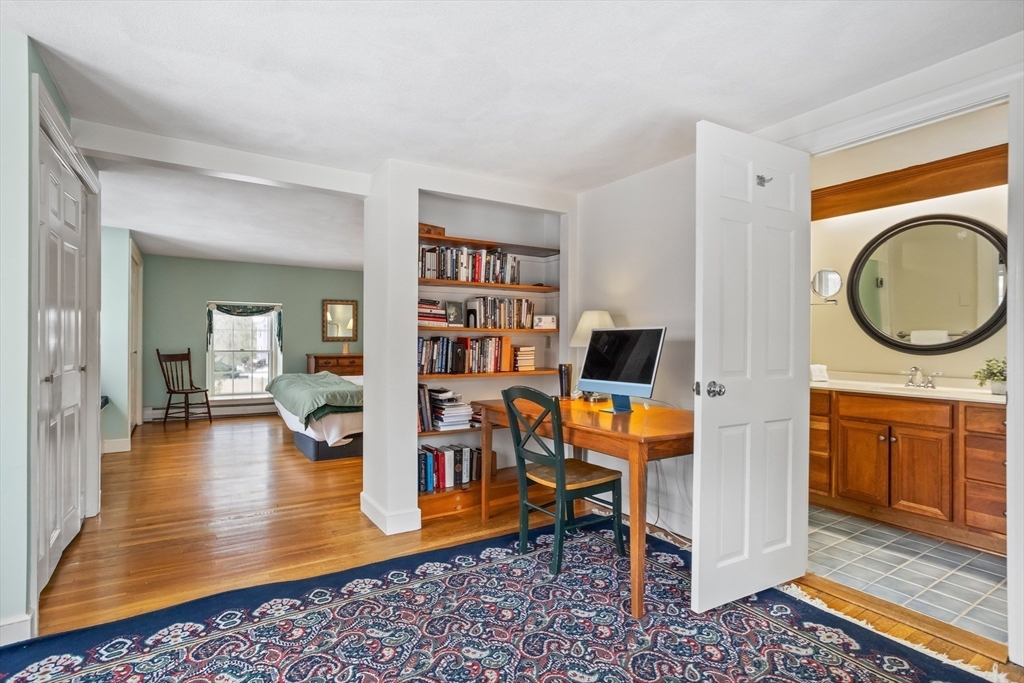 321 North Road Bedford, MA 01730 - Photo 23 of 41