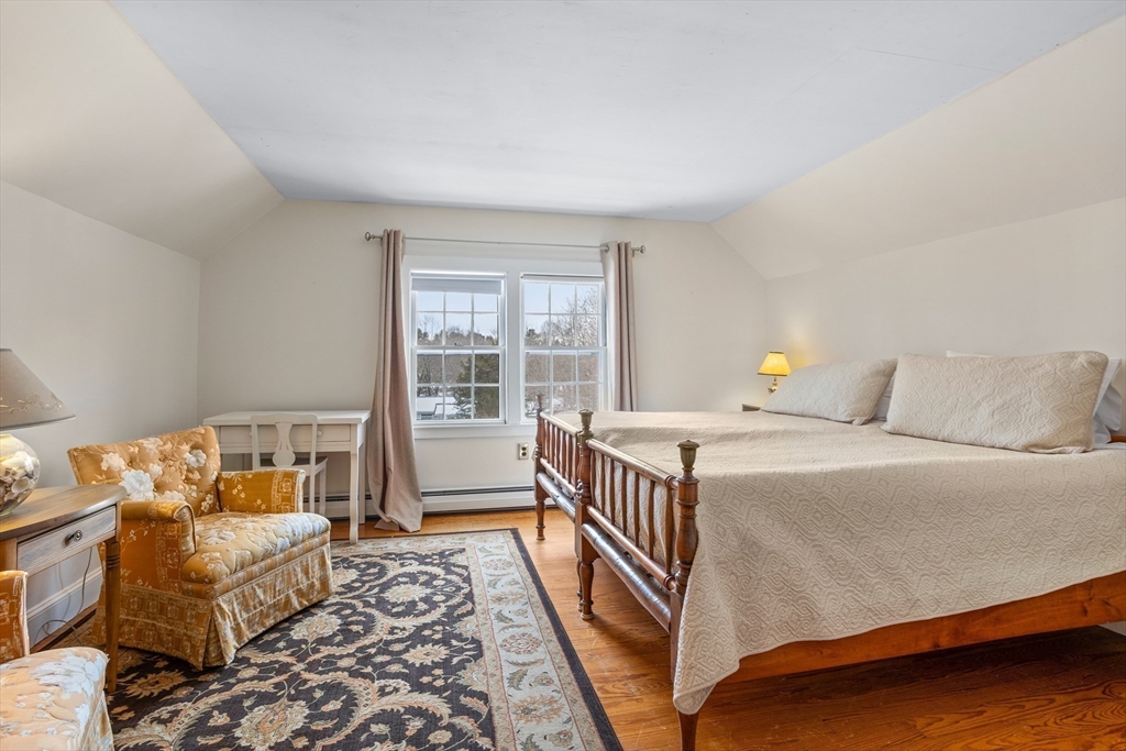 321 North Road Bedford, MA 01730 - Photo 27 of 41