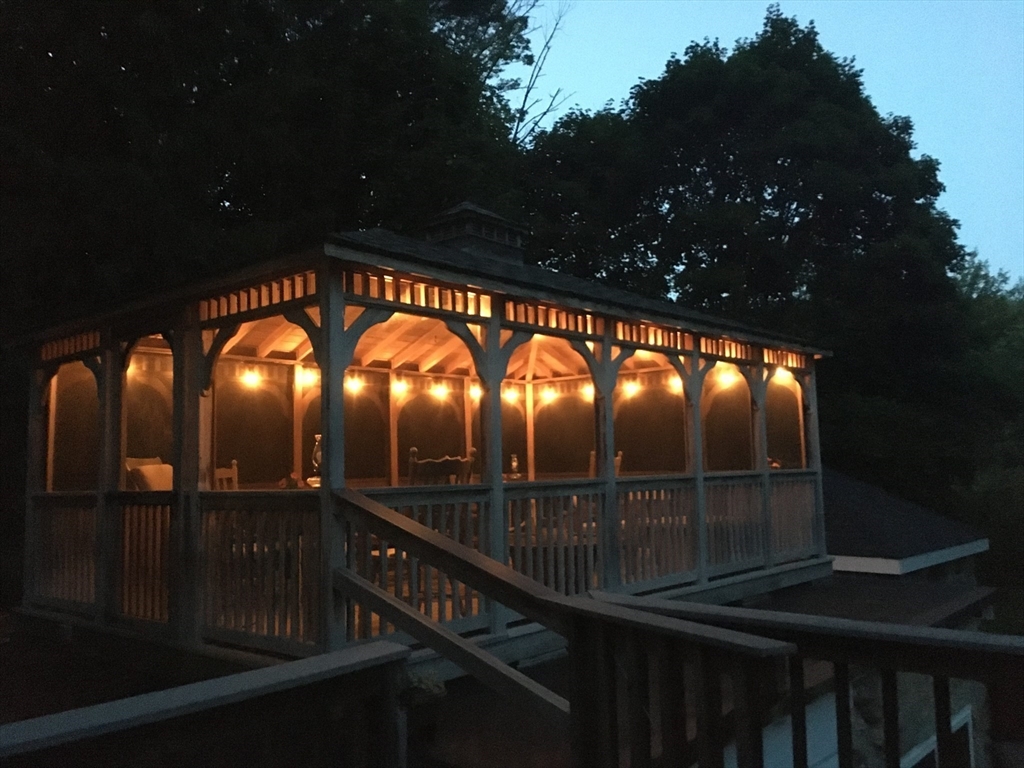 321 North Road Bedford, MA 01730 - Photo 30 of 41