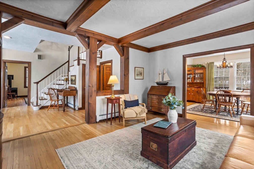 321 North Road Bedford, MA 01730 - Photo 3 of 41