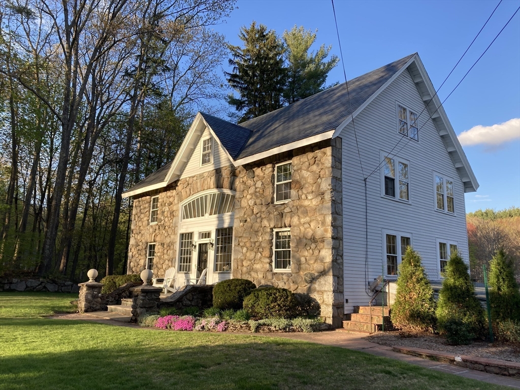 321 North Road Bedford, MA 01730 - Photo 32 of 41