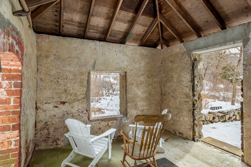 321 North Road Bedford, MA 01730 - Photo 34 of 41