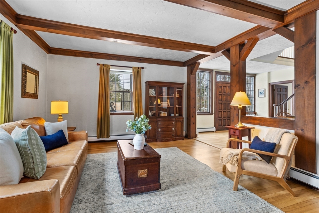 321 North Road Bedford, MA 01730 - Photo 4 of 41