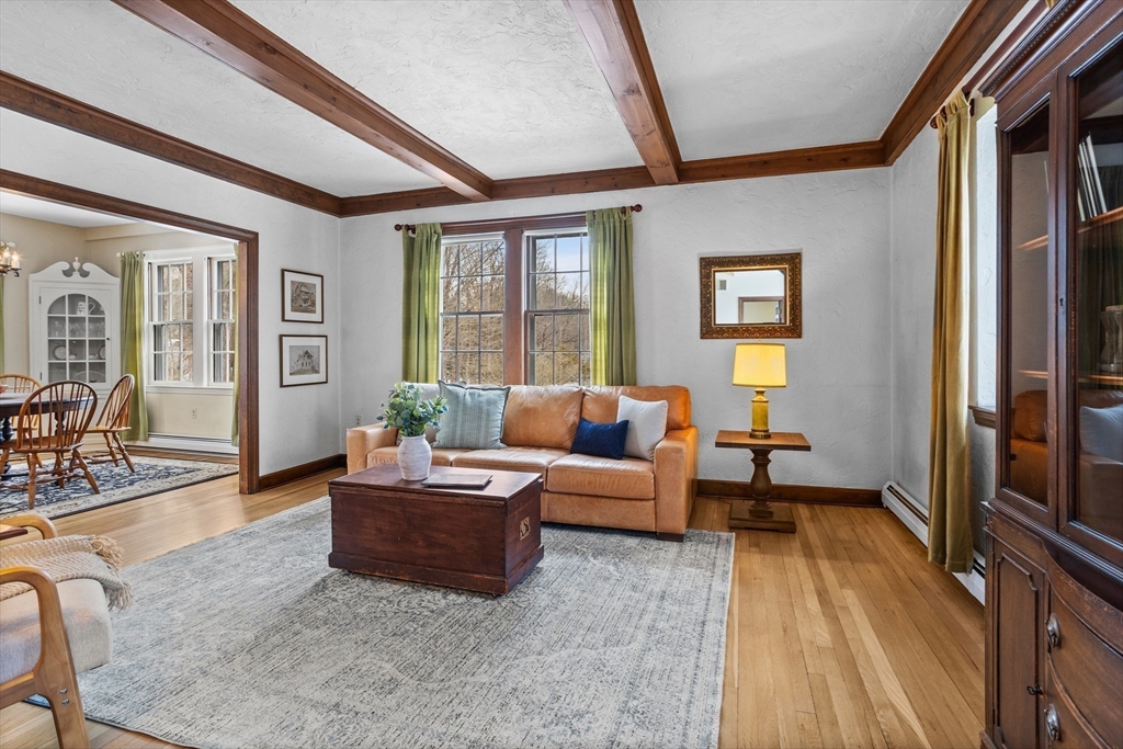 321 North Road Bedford, MA 01730 - Photo 5 of 41