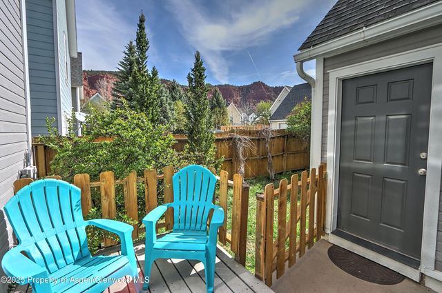 a view of outdoor space and garden