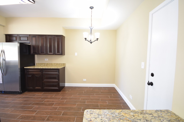 801 South Addison Avenue, Unit 801 Lombard, IL 60148 - Photo 7 of 22