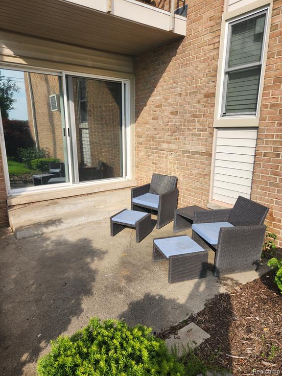 1677 Cass Lake Road, Unit B Keego Harbor, MI 48320 - Photo 7 of 16