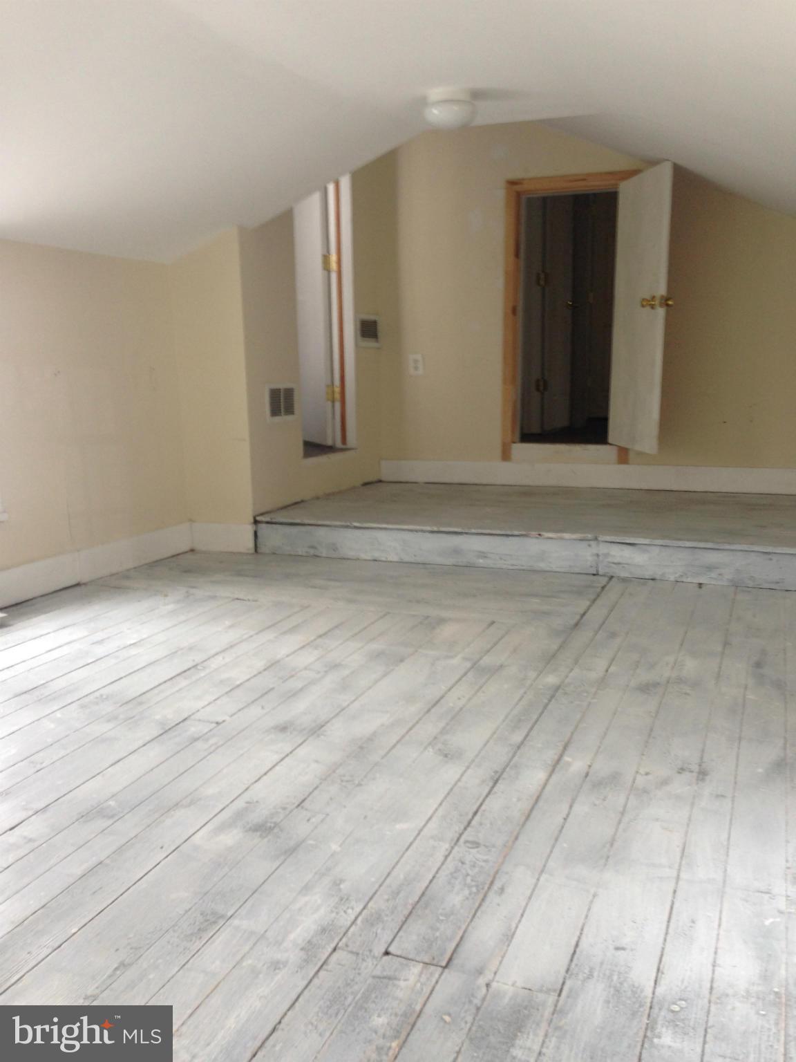 211 Edwards Ferry Road Northeast Leesburg, VA 20176 - Photo 23 of 27 View