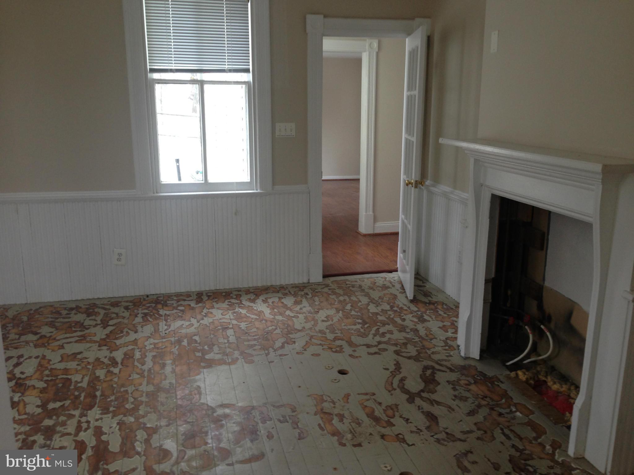 211 Edwards Ferry Road Northeast Leesburg, VA 20176 - Photo 10 of 27 Dining Room