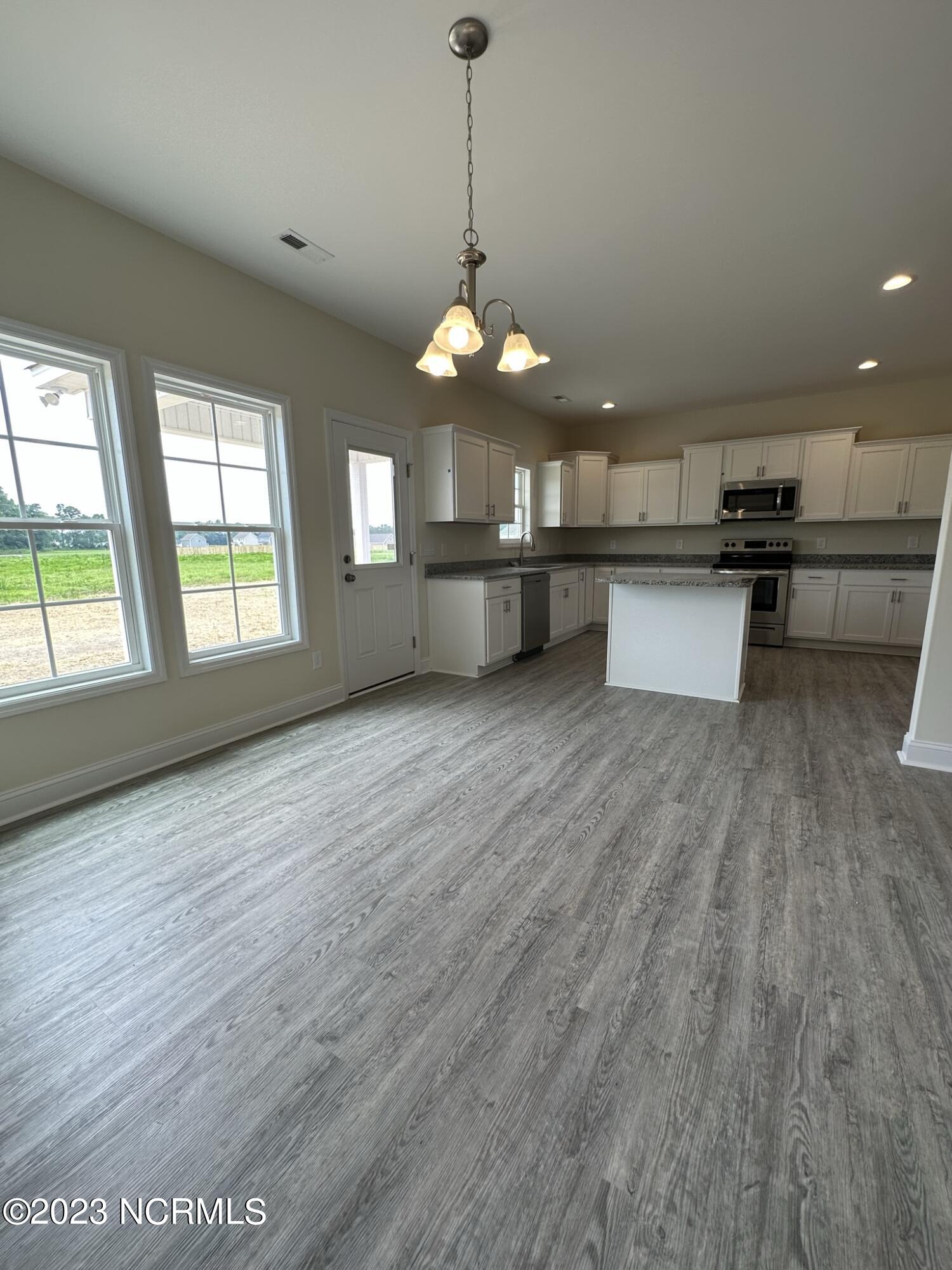 461 Stella Road Stella, NC 28582 - Photo 7 of 25 Breakfast Area
