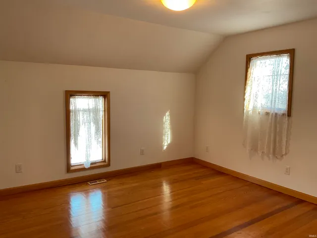 $2,400 | 10421 Yoder Road, Yoder, IN 46798