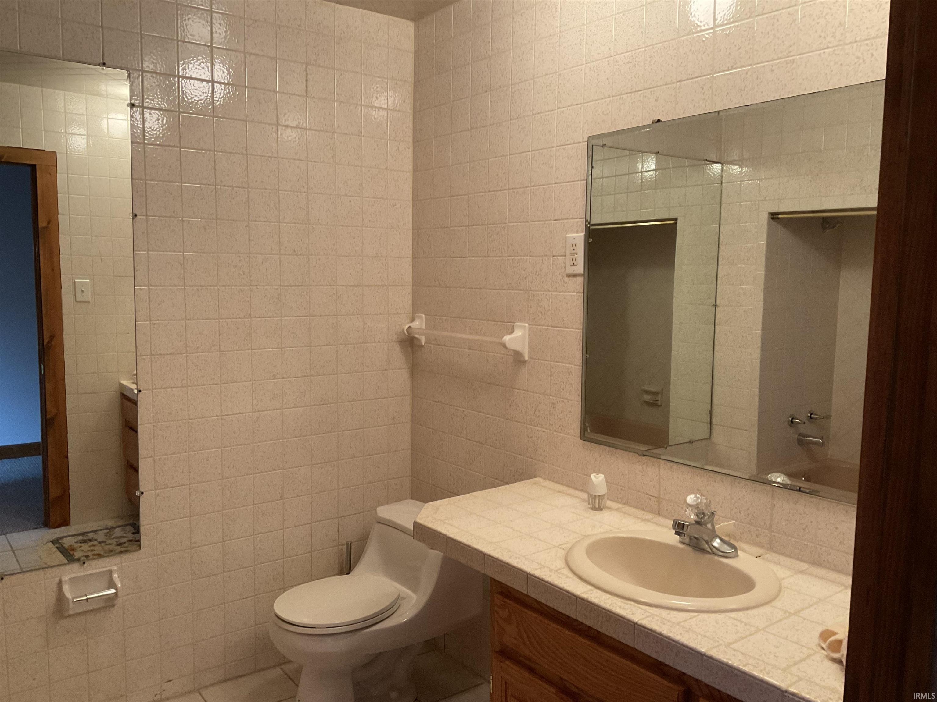 10421 Yoder Road Yoder, IN 46798 - Photo 15 of 29