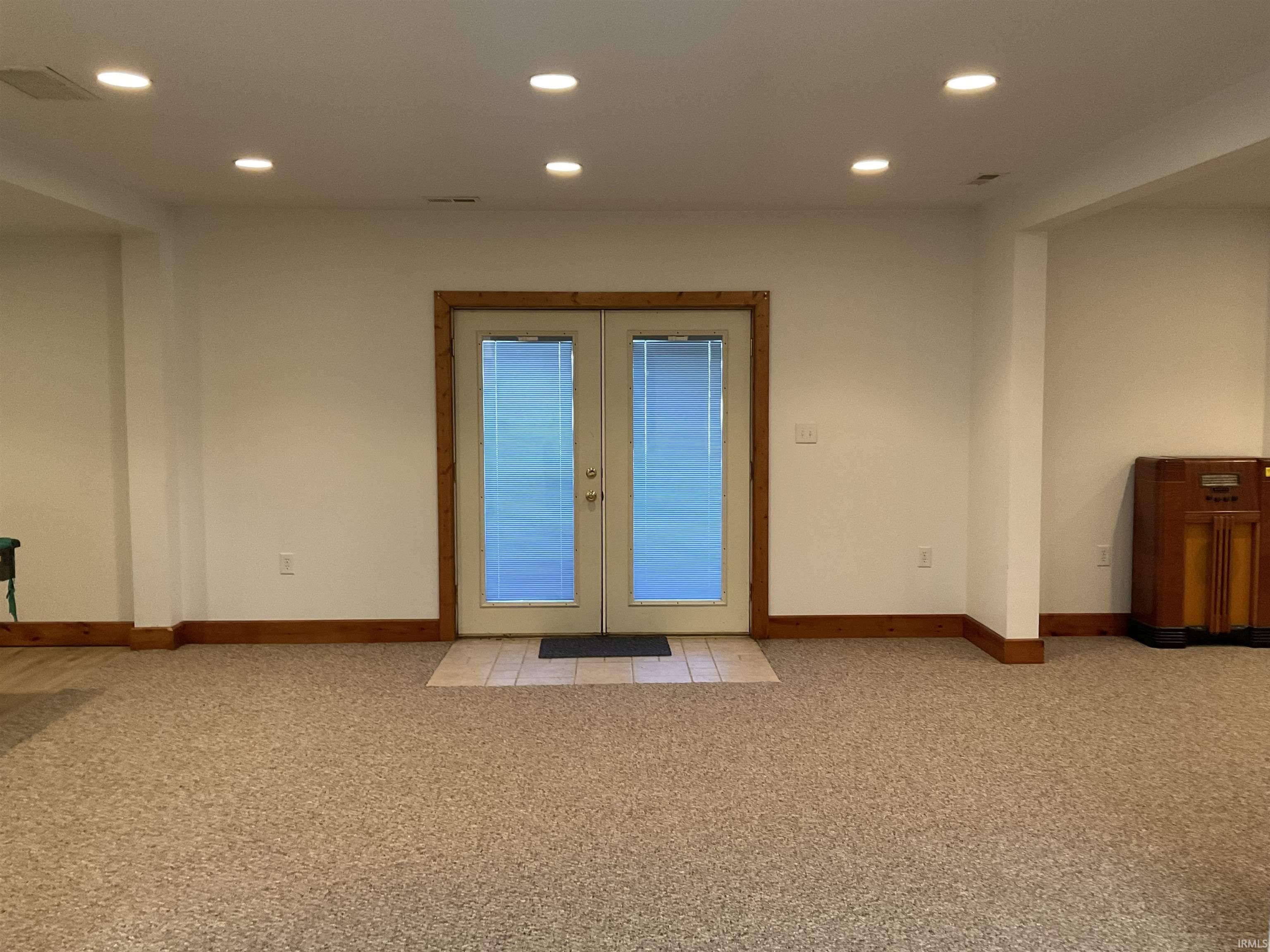 10421 Yoder Road Yoder, IN 46798 - Photo 19 of 29