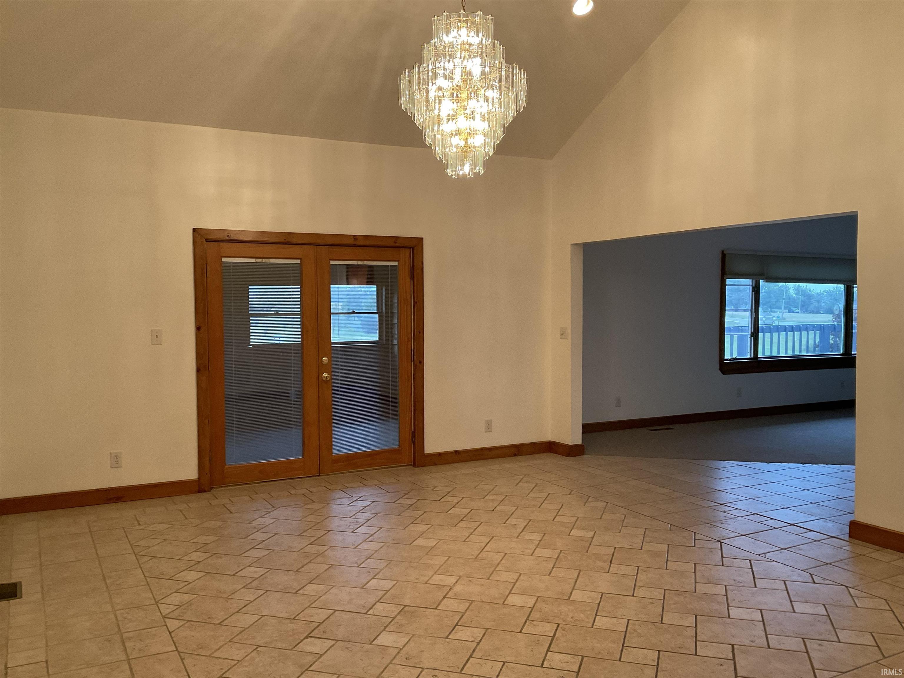 10421 Yoder Road Yoder, IN 46798 - Photo 4 of 29