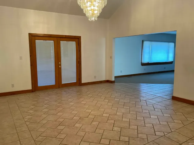 $2,400 | 10421 Yoder Road, Yoder, IN 46798