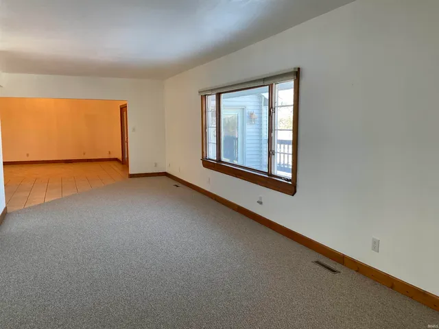 $2,400 | 10421 Yoder Road, Yoder, IN 46798