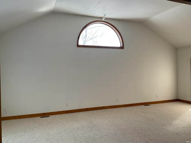 $2,400 | 10421 Yoder Road, Yoder, IN 46798