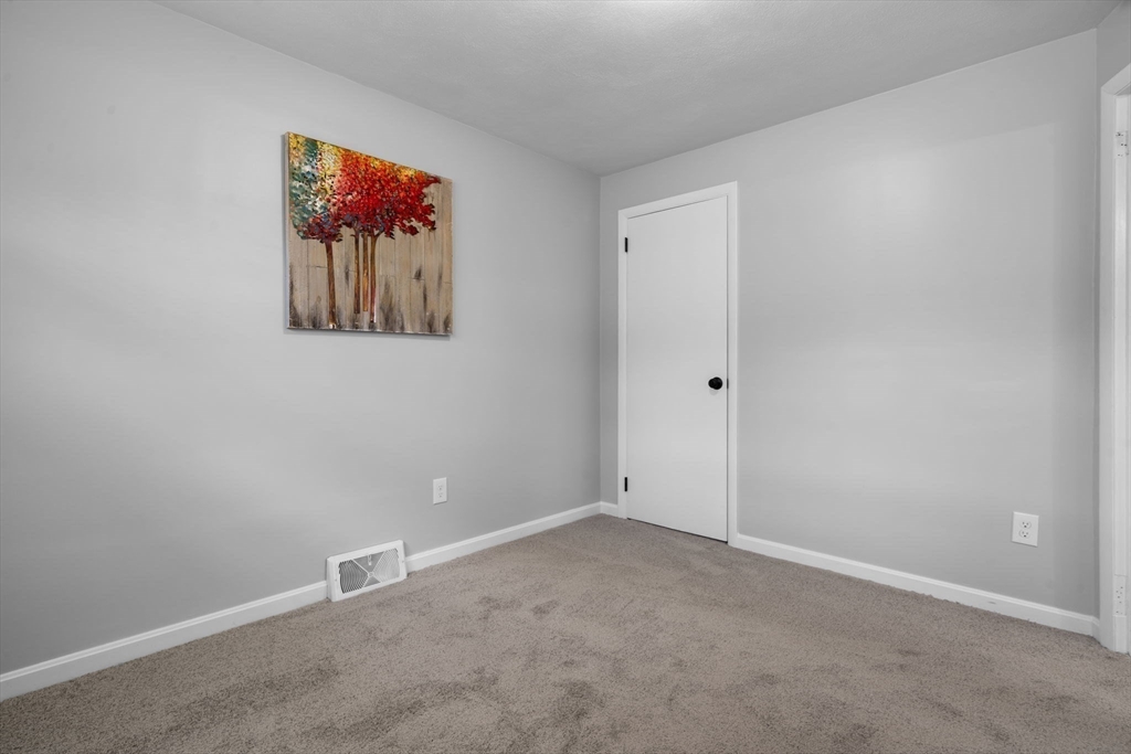 99 Sunderland Road Worcester, MA 01604 - Photo 20 of 35 Gallery Image 20