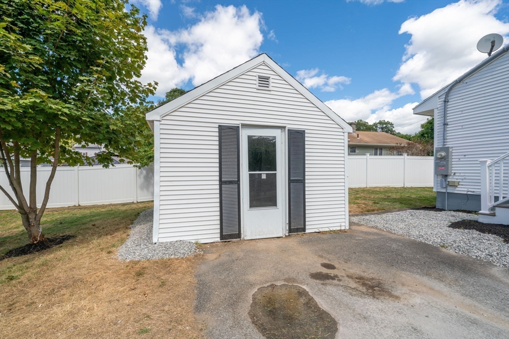 99 Sunderland Road Worcester, MA 01604 - Photo 28 of 35 Gallery Image 28