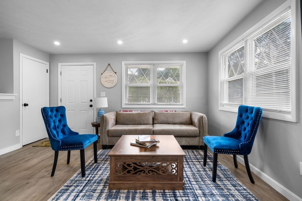 99 Sunderland Road Worcester, MA 01604 - Photo 4 of 35 Gallery Image 4
