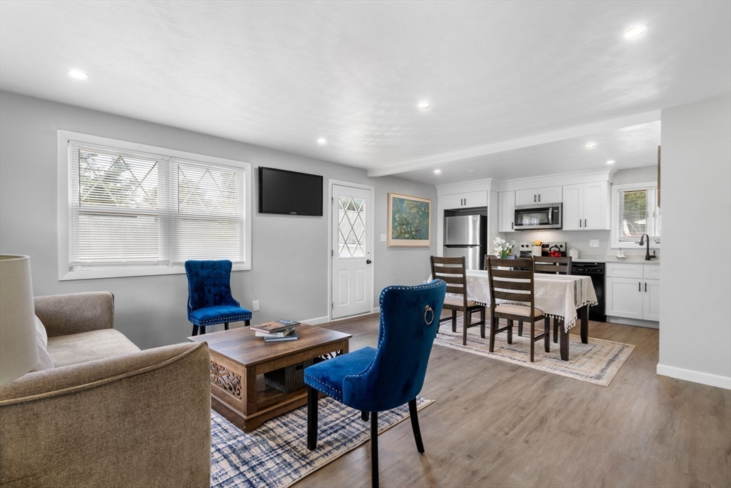 99 Sunderland Road Worcester, MA 01604 - Photo 6 of 35 Gallery Image 6
