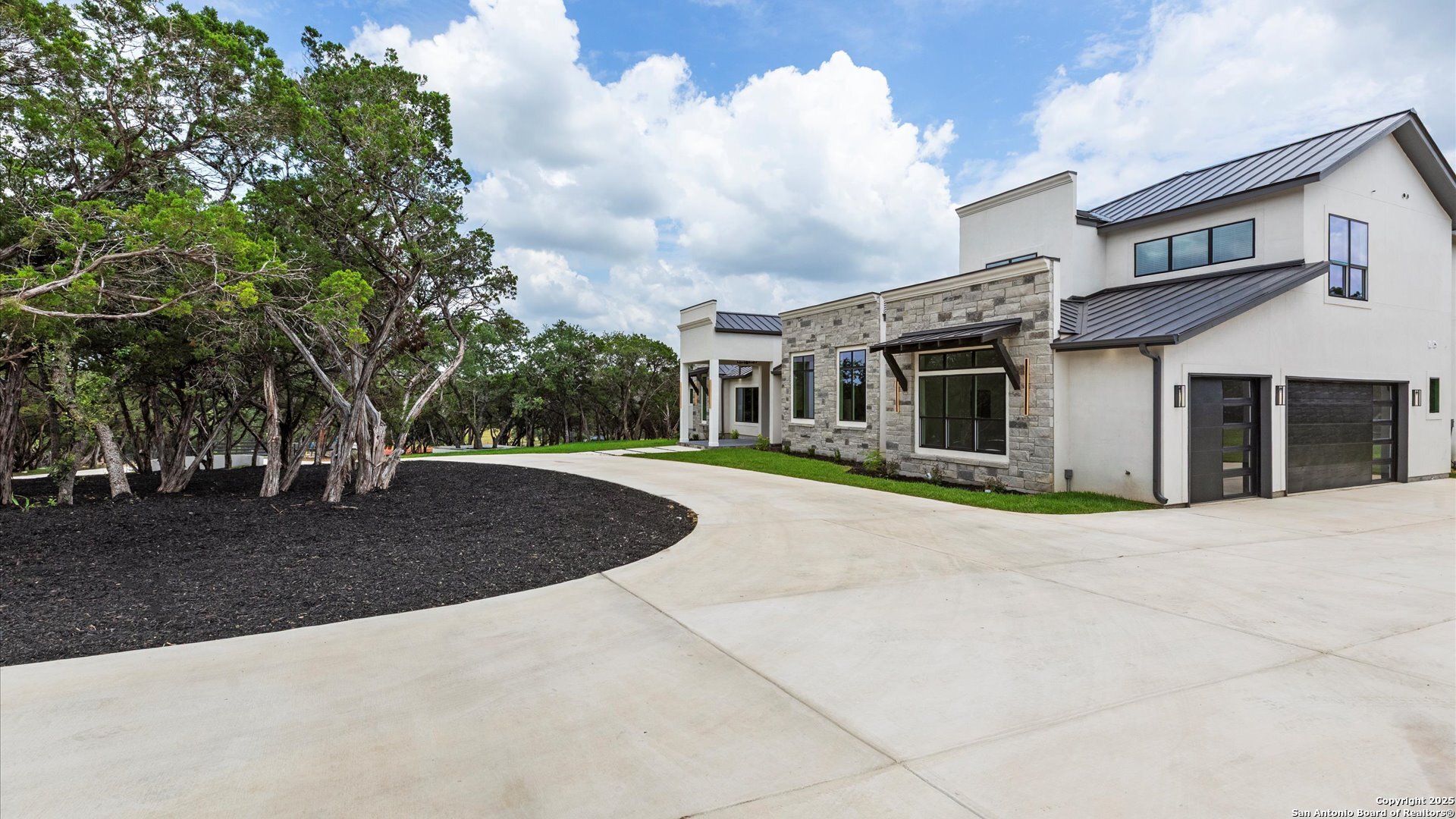 22327 Scenic Loop Road San Antonio, TX 78255 - Photo 22 of 59