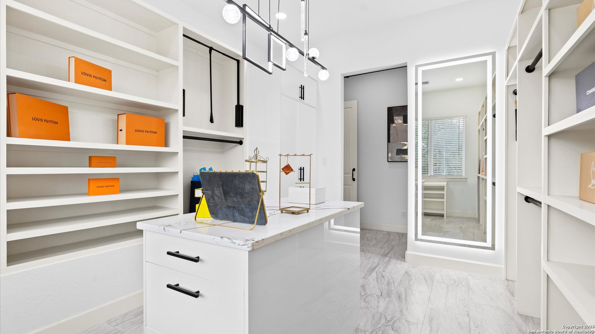 22327 Scenic Loop Road San Antonio, TX 78255 - Photo 31 of 59