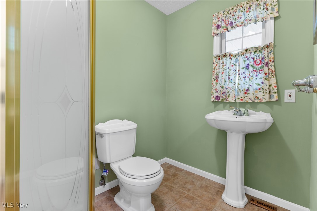 33395 Pettibone Road Solon, OH 44139 - Photo 26 of 46 Gallery Image 26