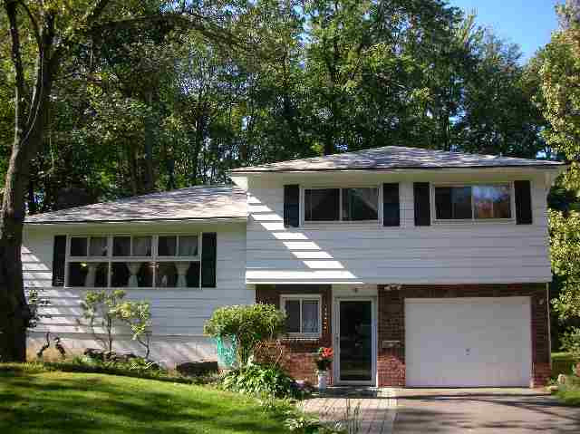 18 Greenock Road Bethlehem, NY 12054 - Photo 1 of 6 Photo 1
