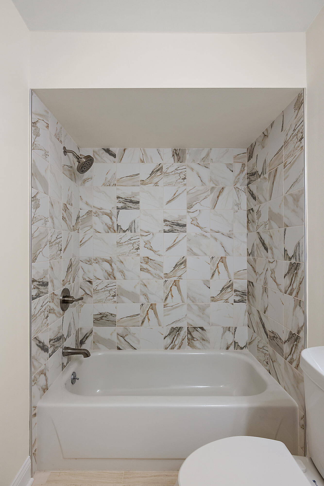 1651 Emerson Circle Rochester Hills, MI 48307 - Photo 17 of 27 33-1651 Emerson Cir -33