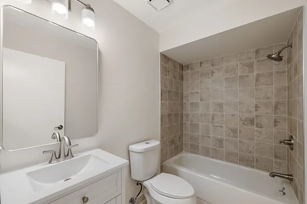 $169,900 | 1651 Emerson Circle, Rochester Hills, MI 48307