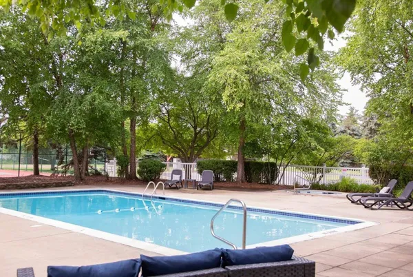 $169,900 | 1651 Emerson Circle, Rochester Hills, MI 48307