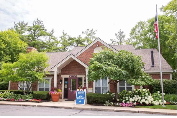 $169,900 | 1651 Emerson Circle, Rochester Hills, MI 48307