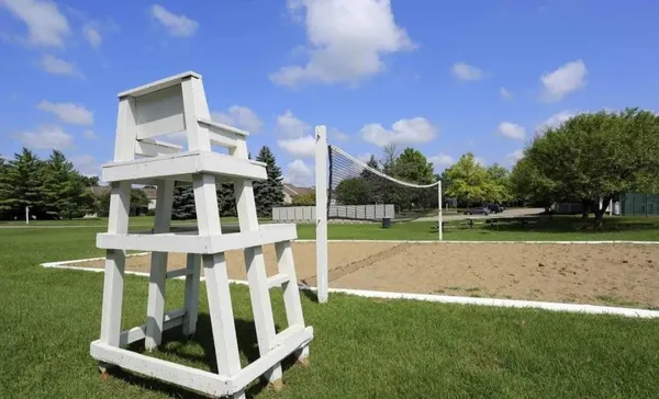 $169,900 | 1651 Emerson Circle, Rochester Hills, MI 48307