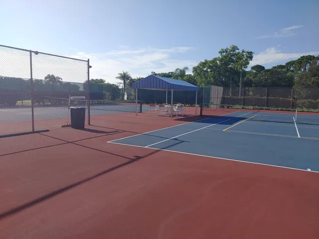 a view of a tennis court