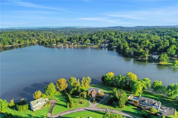 $769,967 | 50 Waterview Terrace, New Windsor, NY 12553